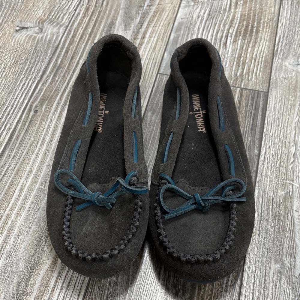 Minnetonka Gray Moccasins with Blue Trim